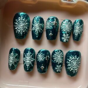 Winter ❄️ Wonderland Press on Nail Set